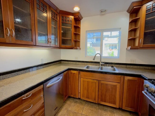 Building Photo - 731 Beryl St