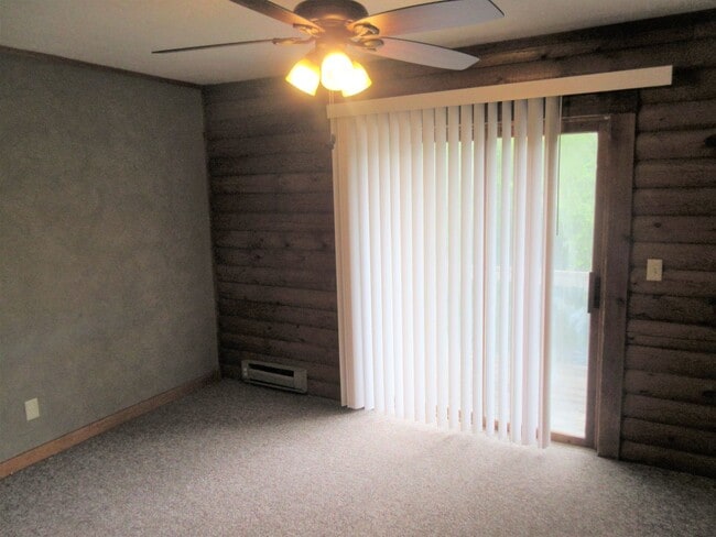 Building Photo - 313