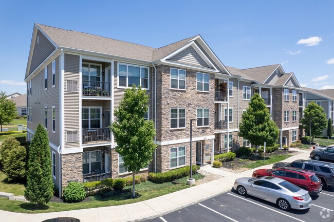 Building Photo - Woodmont Valley at Lower Macungie
