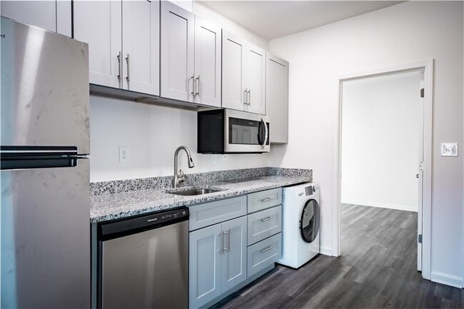 Building Photo - 1351 Finley St NE