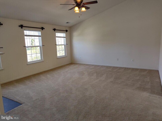 Building Photo - 15200 Chula Pl