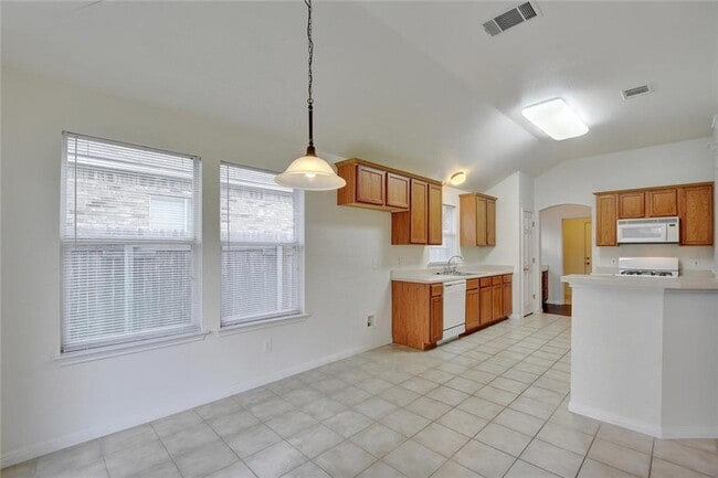 Building Photo - 2624 Century Park Blvd
