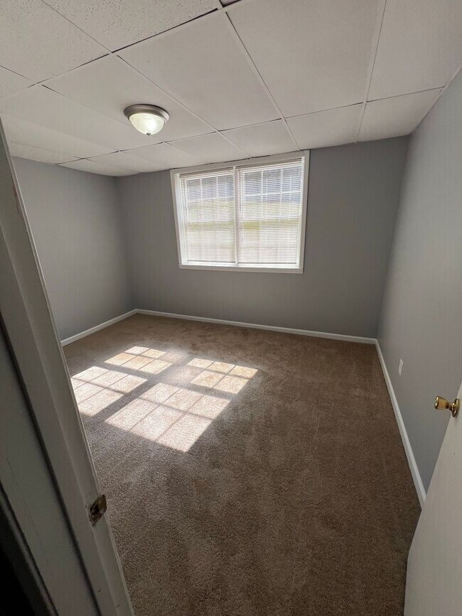 Building Photo - Huge 5 bedroom home in Lawrenceville NOW R...