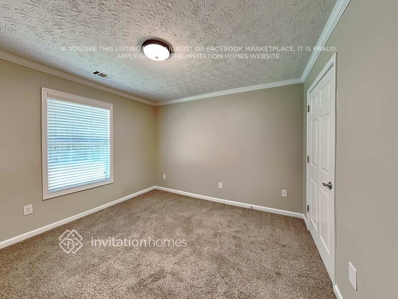 Building Photo - 4513 Yorktown Dr