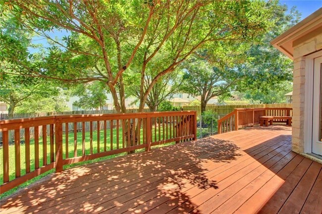 Building Photo - 1549 Homewood Cir