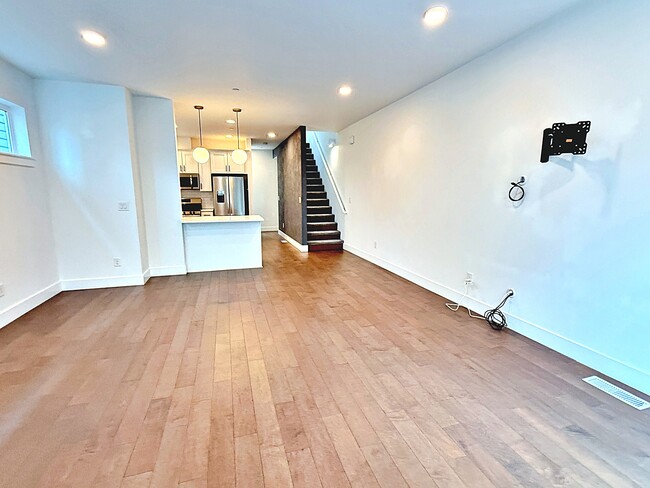 Building Photo - 4209 SE 80th Ave