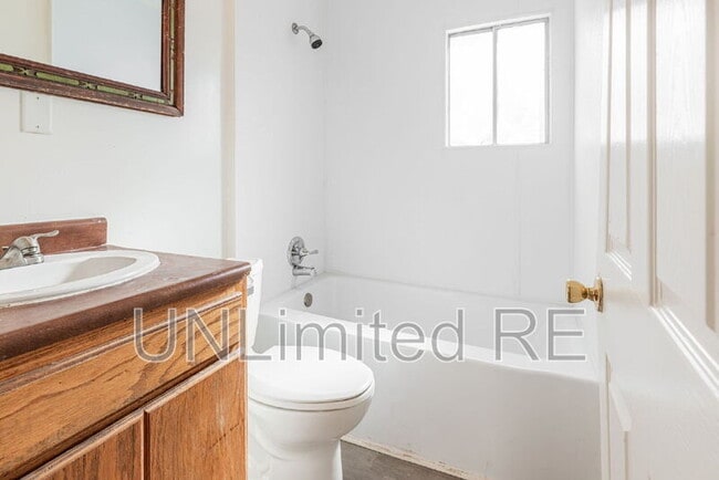 Building Photo - 306 S Humphreys St