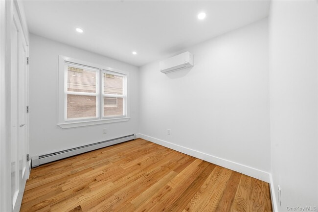 Building Photo - 245-33-24147 147th Rd