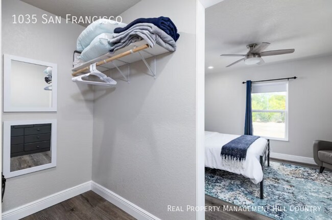 Building Photo - 1035 San Francisco