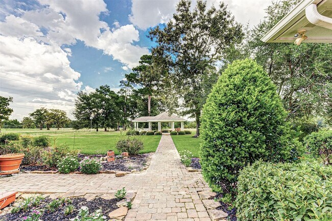 Building Photo - 1548 Virgie Community Rd