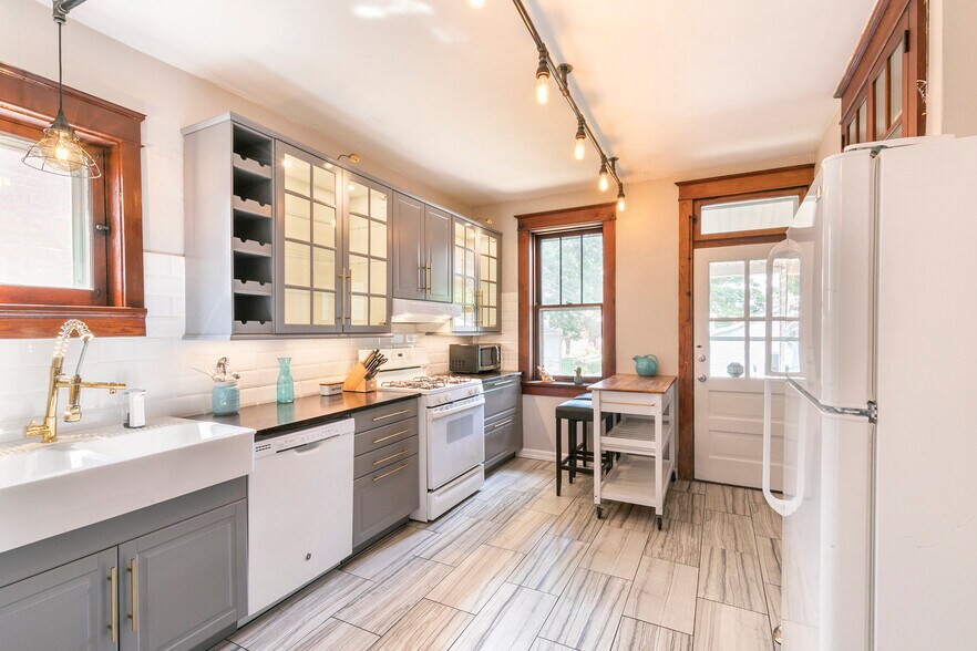 Kitchen - 4945 Delor Street