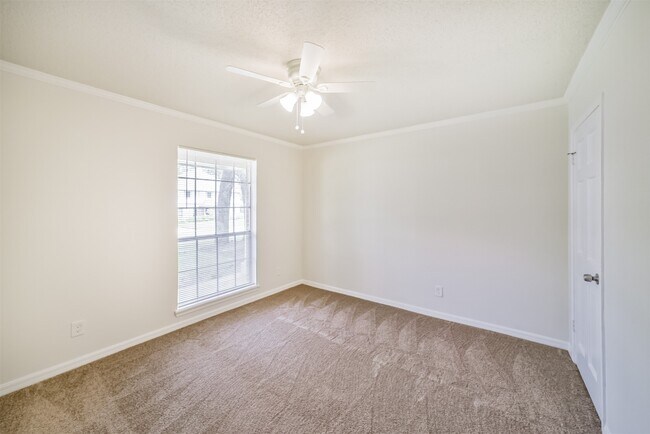 Building Photo - 1011 Baltic Ln