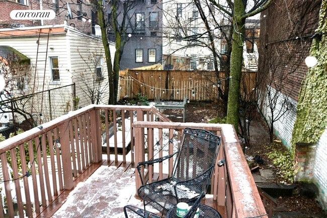 Building Photo - 38 Richardson St