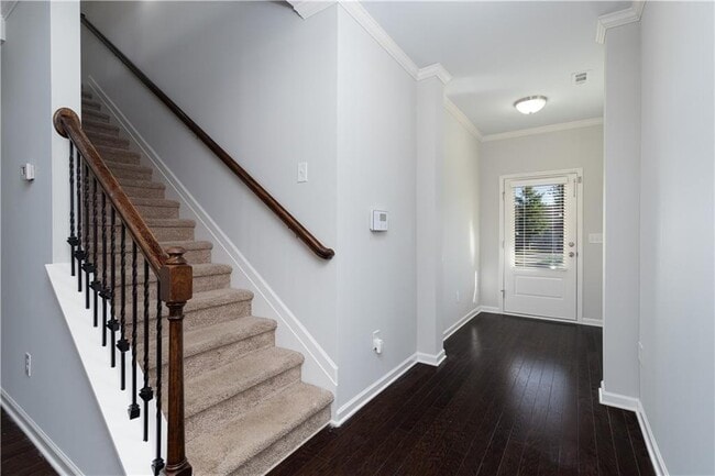 Building Photo - 4758 Highland Ave