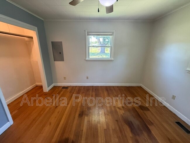 Building Photo - 2239 Buckingham Rd