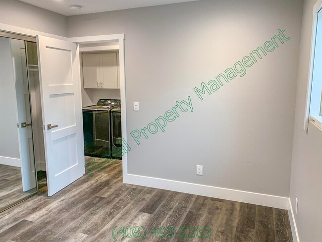 Building Photo - 756 N 11th St