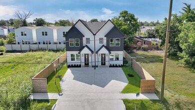 Building Photo - 6726 Dumble St