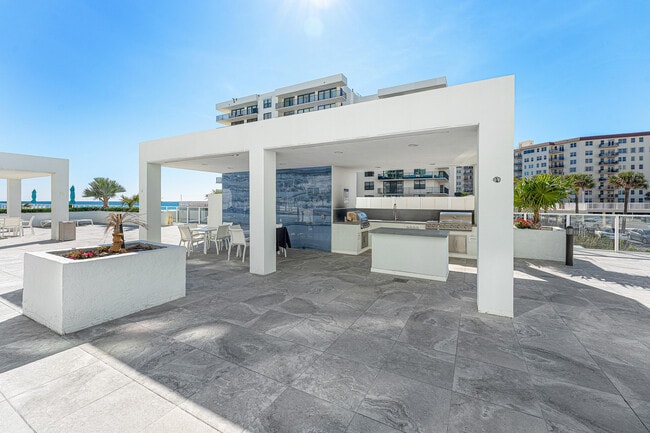 Building Photo - 3450 S Ocean Blvd