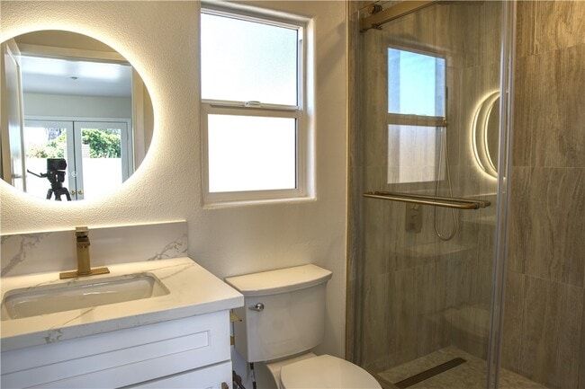 Building Photo - 1310 Elm Ave