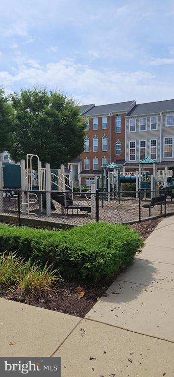 Building Photo - 12332 Rollys Ridge Ave