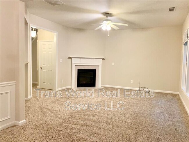 Building Photo - 2534 Winslow Ridge Dr NE