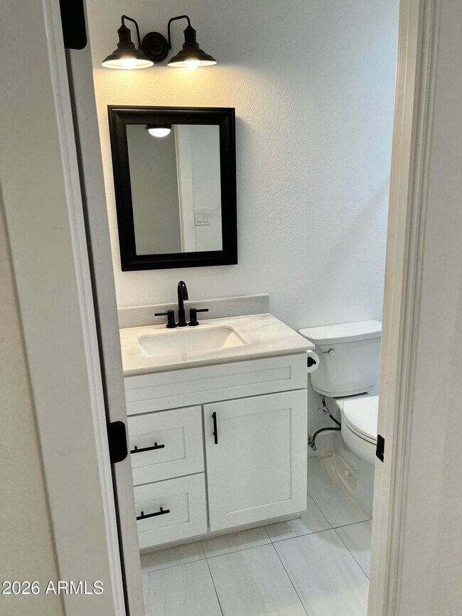 Building Photo - 8738 E Starlight Way