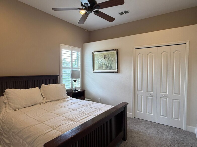 Building Photo - 4316 70th Ave E