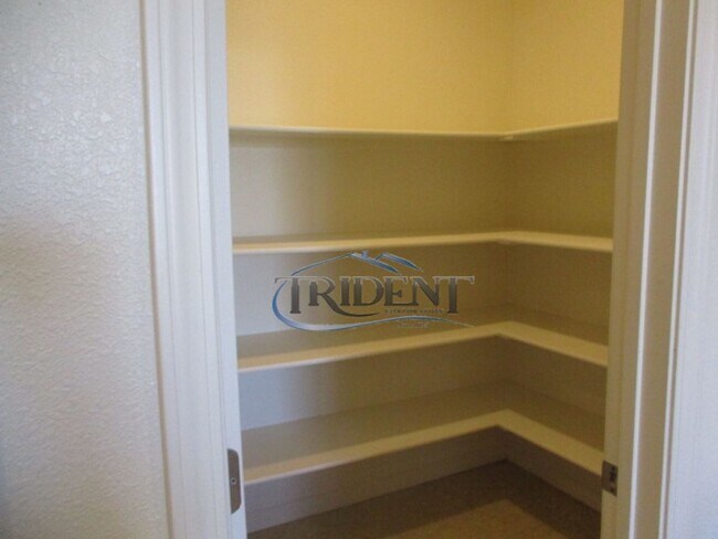 Building Photo - Beautiful 2 story Yuba City home