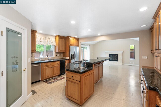 Building Photo - 3158 Randick Ct