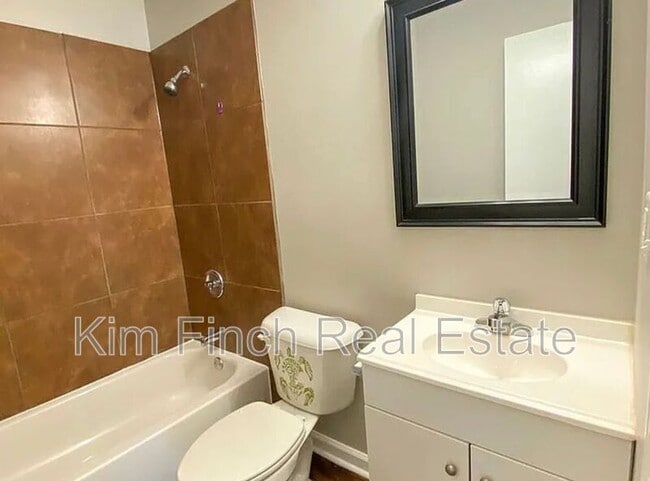 Building Photo - 3845 Shadow Oaks Pkwy