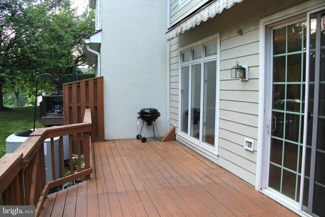 Building Photo - 88 Highpoint Dr