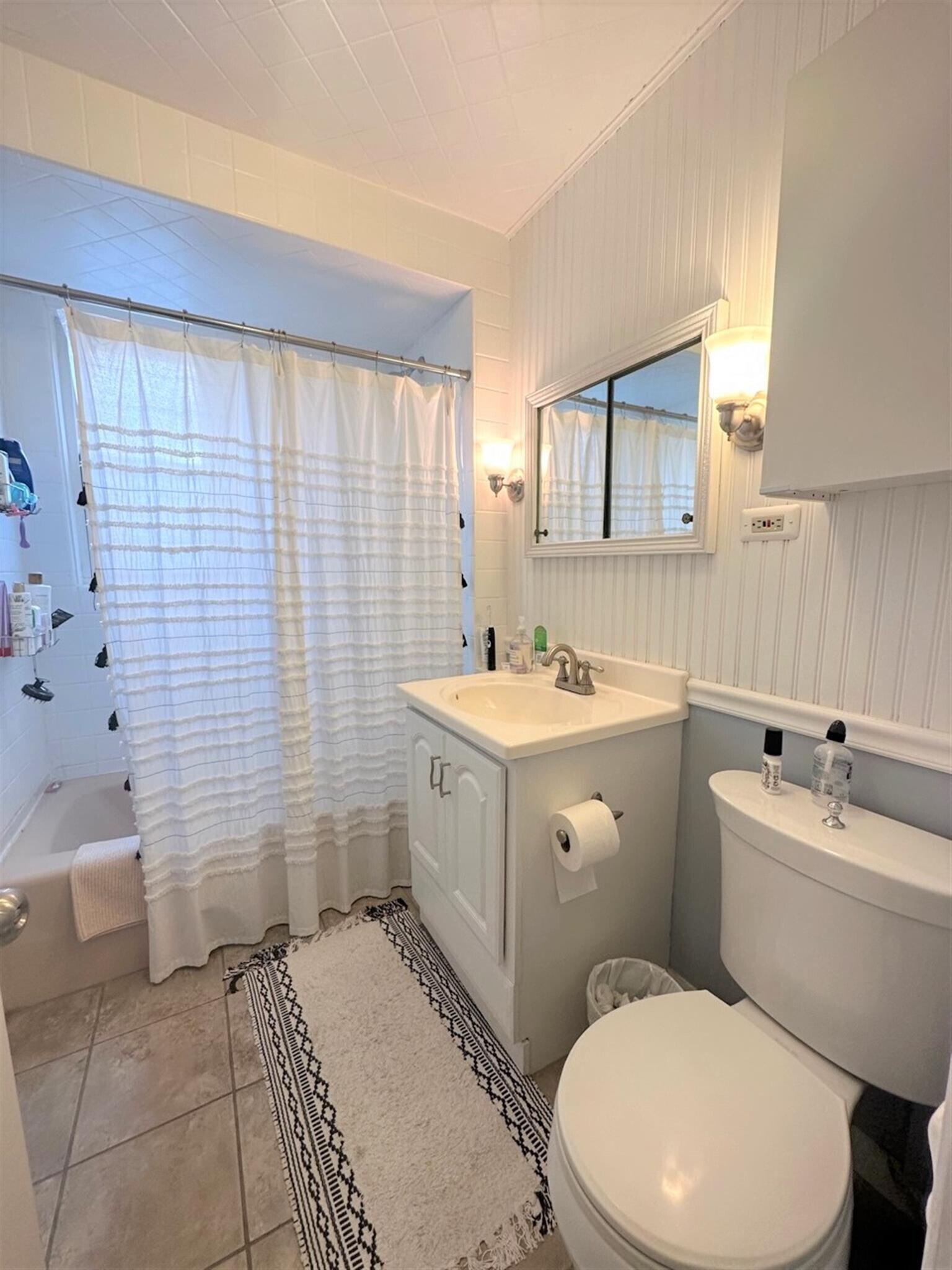 Building Photo - 137 Dudley St