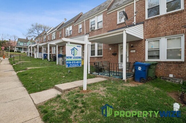 Building Photo - 5961 Benton Heights Ave