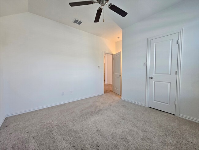 Building Photo - 14620 Little Water Dr
