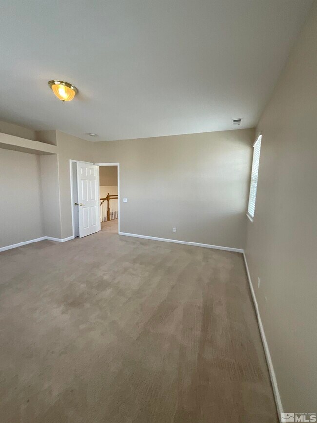 Building Photo - 2847 Falcon Ridge Dr