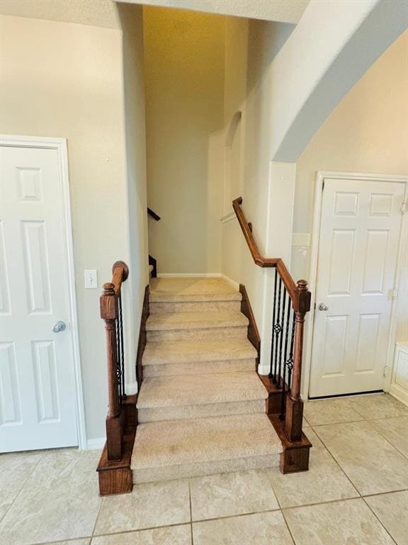 Building Photo - 5531 Drumlin Field Way