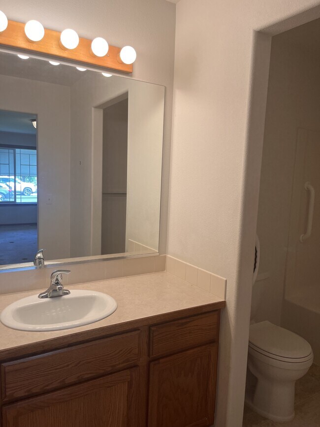 Building Photo - 8182 N Brookside Dr