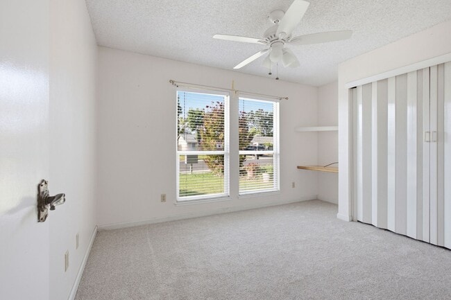 Building Photo - 7113 Mountainside Dr