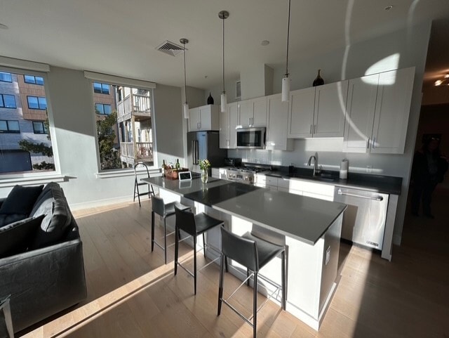 Building Photo - 167 Newbury St