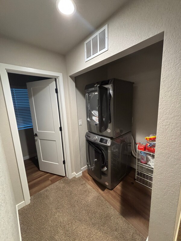 Building Photo - 351 Blanket Flower St