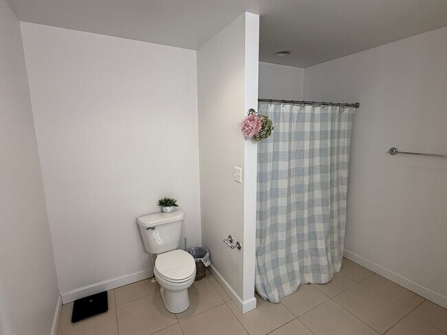 Building Photo - Beautiful 4-Bedroom Home with Finished Basement & Large Yard- Sykesville, MD