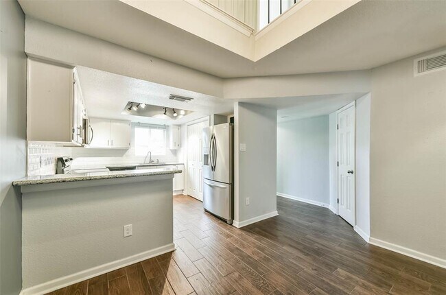Building Photo - 5005 Georgi Ln