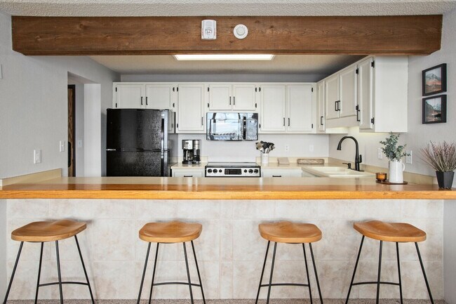 Building Photo - 2270 Storm Meadows Dr