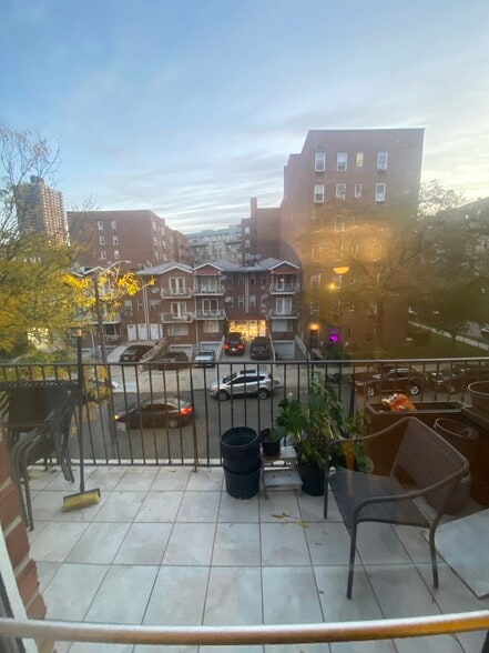 Building Photo - 8340 Talbot St