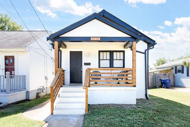 Building Photo - 6026 Scanlan Ave