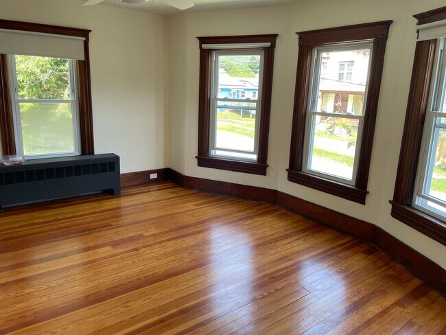 Building Photo - 12-14 West St