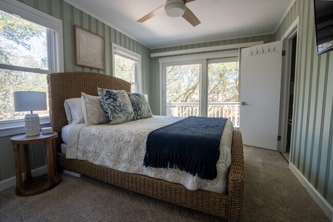 Building Photo - 23 11th Ave