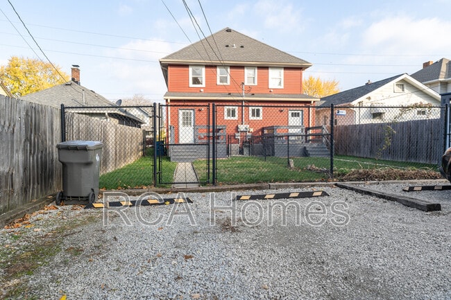 Building Photo - 1037 E Tabor St
