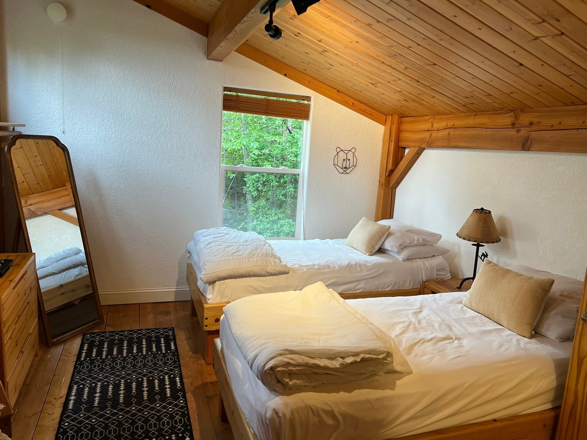 Building Photo - 2330 N Cotswald Cir