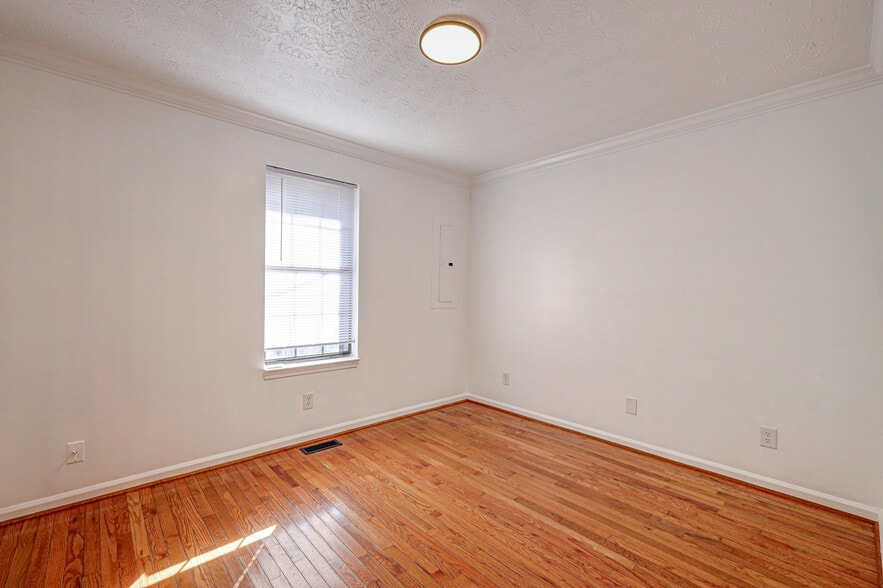 Building Photo - 5610 Obrien Ave